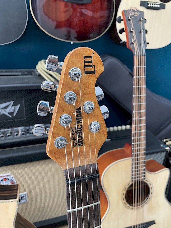 Music Man Luke III - Steve Lukather Signature